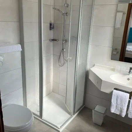 Rebstock מלון 2*